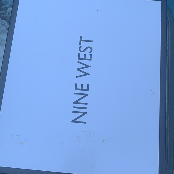 Rarely worn Women’s Nine West high heels - Picture 10 of 12